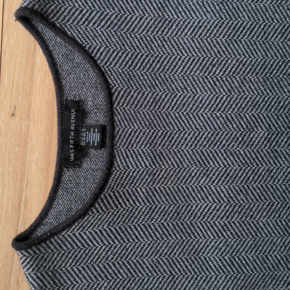 Sweater - Picture 2 of 4